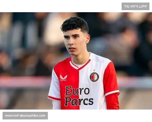 范佩西之子首度代表费耶诺德一线队亮相友谊赛并斩获进球